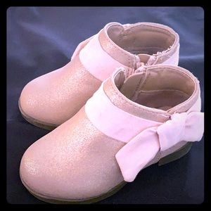 Toddlers size 5 Nine West boots